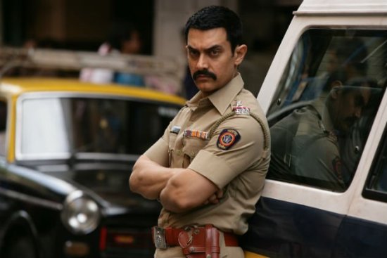 TALAASH Starring Bollywood megastar Aamir Khan Opens in Theaters on November 30 | Trailer