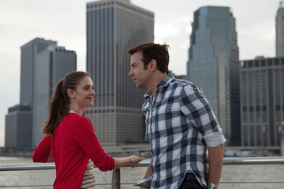 Jason Sudeikis, Alison Brie are Sex Addicts in Red Band Trailer for SLEEPING WITH OTHER PEOPLE