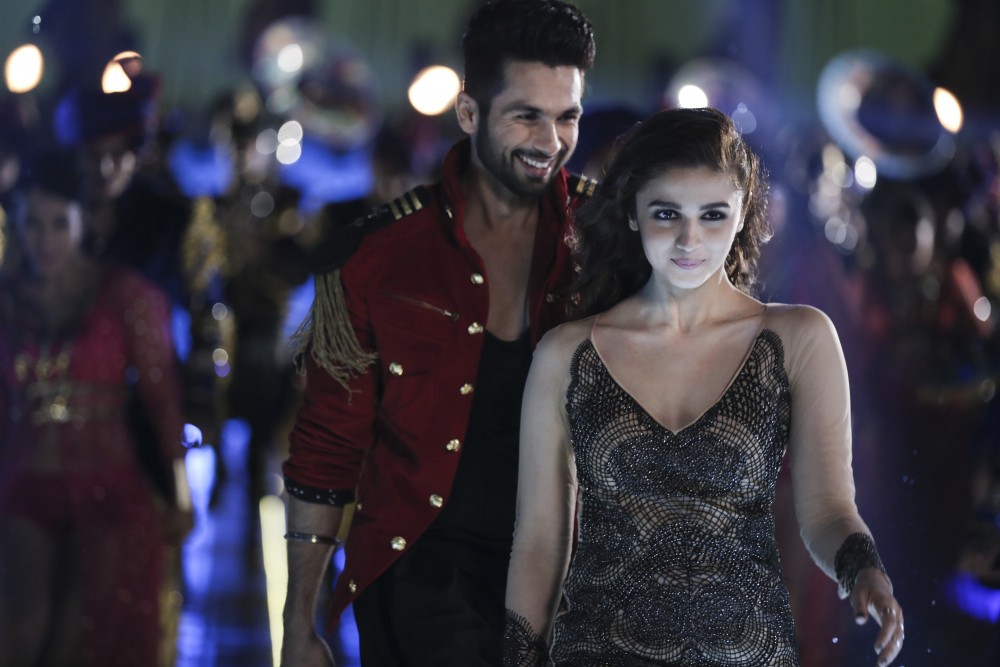 Bollywood Wedding Comedy SHAANDAAR Opens In Theaters Today, October 22nd | TRAILER