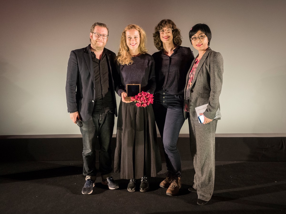 Compass-Perspektive-Award Winner Veronika Kaserer and the jury from left to right Sol Bondy, Veronika Kaserer, Jules Herrmann, Sung-Hyung Cho.