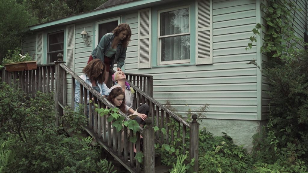 Porch Girls - Talia Balsam, Nain Gonzalez Norvind, Violet Rea, Andrus Nichols in South Mountain