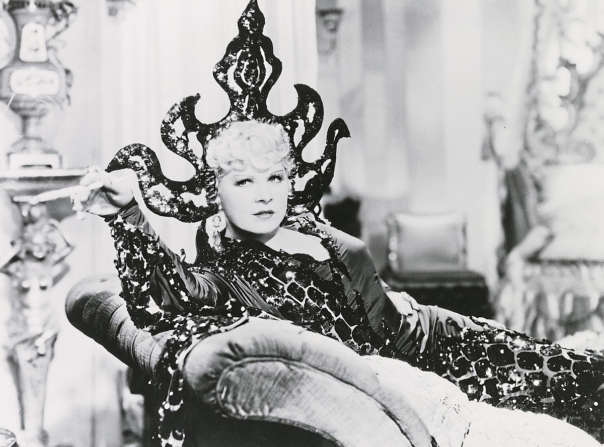 Mae West in Klondike Annie by Raoul Walsh - Berlinale Classics 2022