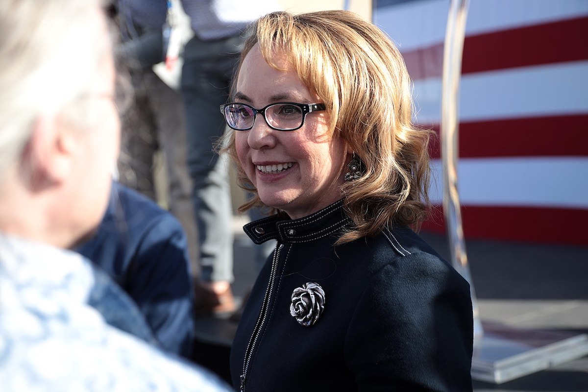 Julie Cohen And Betsy West Direct Gabby Giffords Won T Back Down Documentary On Former Congresswoman Vimooz