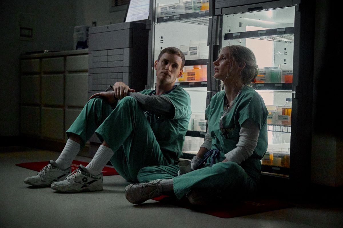 Eddie Redmayne with Jessica Chastain in THE GOOD NURSE