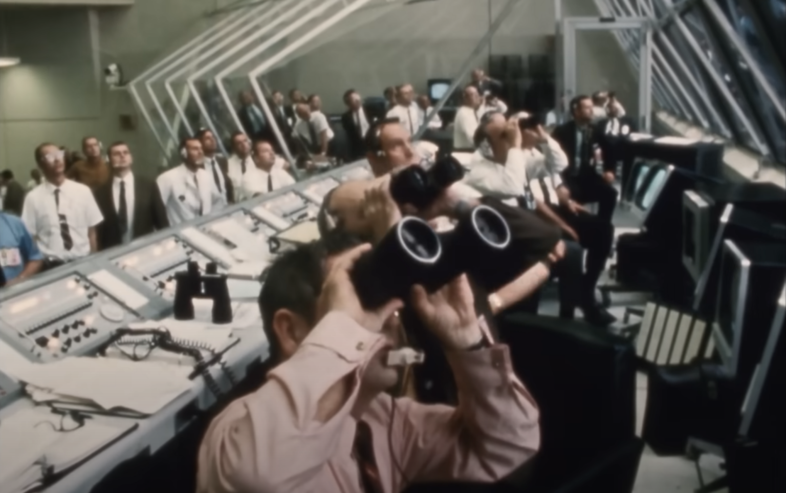 'Apollo 13: Survival' - Netflix Documentary Retells Harrowing Story of ...