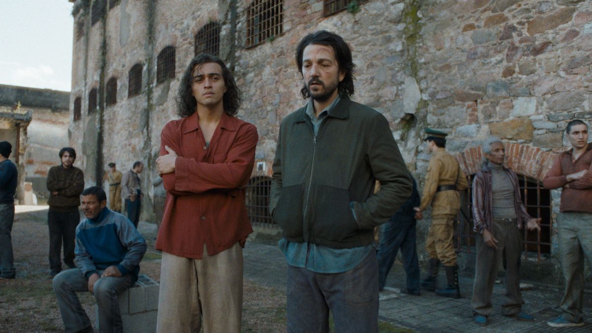 Tonatiuh and Diego Luna in Kiss Of The Spider Woman