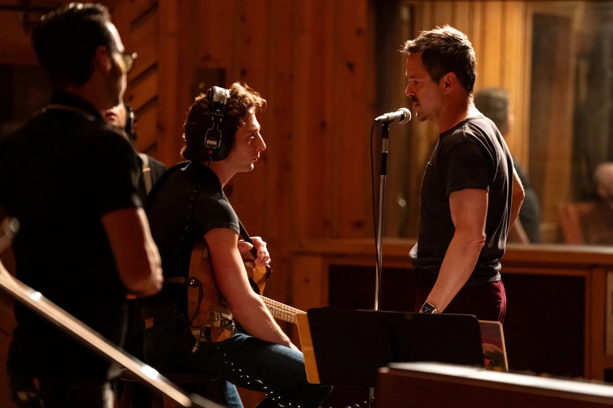 Jeremy Allen White and Scott Cooper in Springsteen: Deliver Me From Nowhere