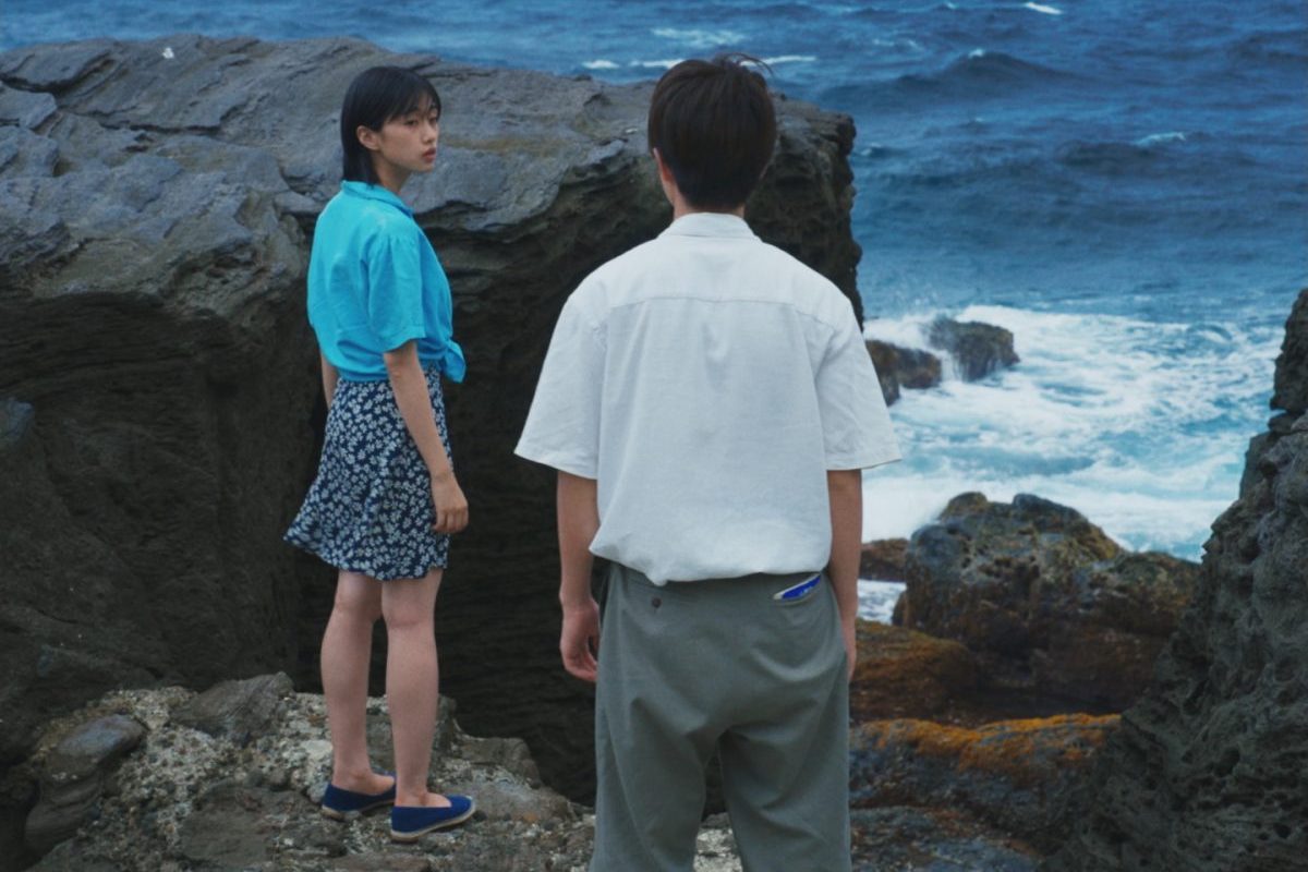 Two Seasons, Two Strangers