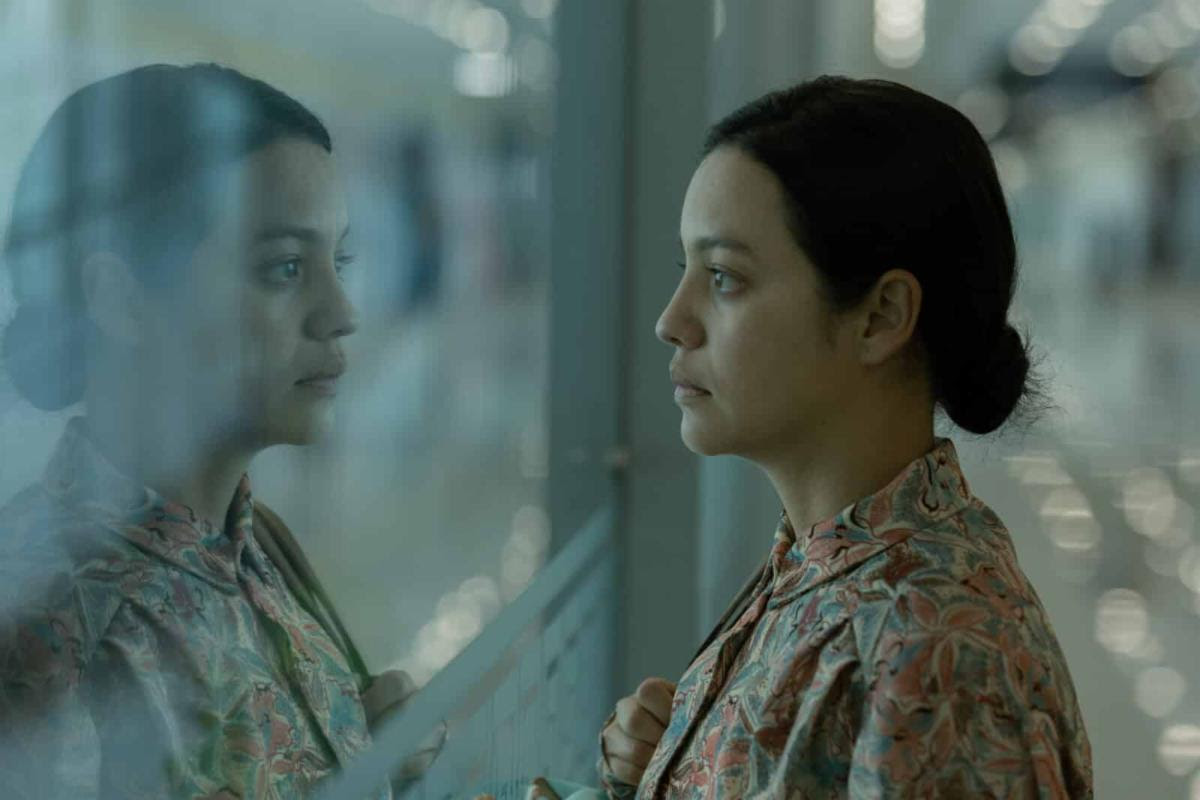  It Would Be Night in Caracas (Aún es de Noche en Caracas) 